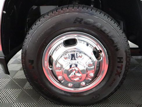 Used 2022 RAM 3500 Tradesman w/ Chrome Appearance Group AWD/4WD image 90