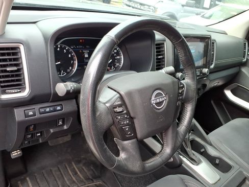 Used 2022 Nissan Frontier SV AWD/4WD image 9
