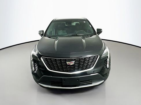 Used 2022 Cadillac XT4 Premium Luxury w/ Driver Awareness Package AWD/4WD image 2