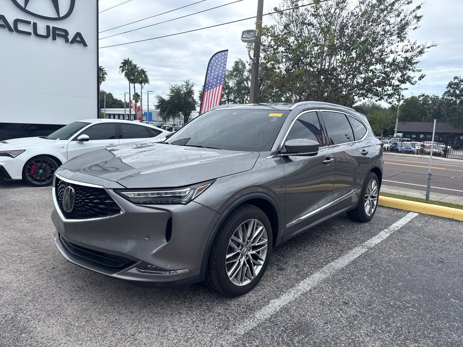 Used 2023 Acura MDX w/ Advance Package AWD/4WD image 3