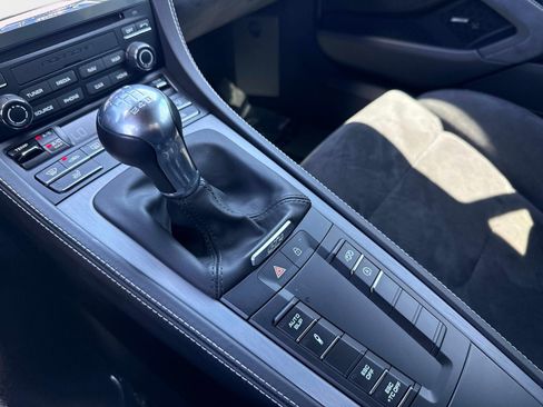 Used 2020 Porsche 718 Cayman GT4 image 23