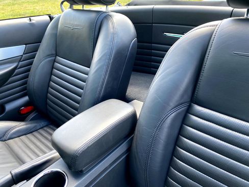 Used 2002 Ford Thunderbird Deluxe image 35