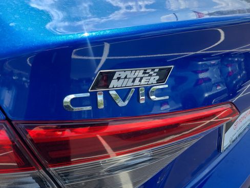 Used 2023 Honda Civic Sport image 28