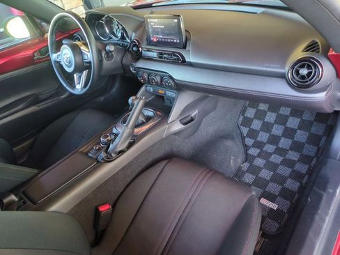 Used 2023 MAZDA MX-5 Miata Club image 18