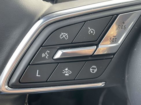 Used 2025 Buick Enclave Avenir w/ Super Cruise Package image 6