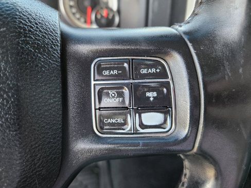 Used 2016 RAM 1500 Classic SLT w/ Luxury Group image 14