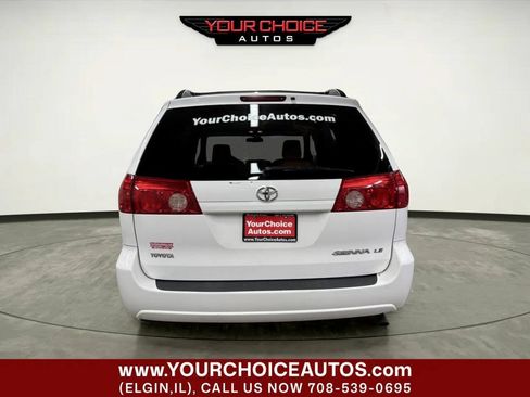 Used 2010 Toyota Sienna LE FWD image 5