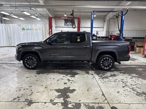 Used 2024 Toyota Tundra Limited AWD/4WD image 6