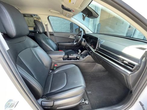Certified 2023 Kia Sportage EX FWD image 26