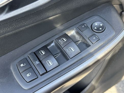 Used 2020 Jeep Cherokee Latitude Plus w/ Cold Weather Group image 24