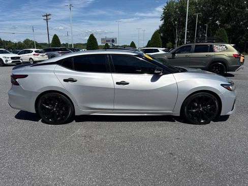 Used 2020 Nissan Maxima 3.5 SL w/ Floor Mat Group FWD image 8