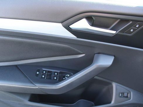 Used 2025 Volkswagen Jetta S FWD image 9