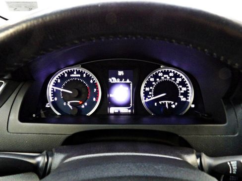 Used 2015 Toyota Camry XLE w/ Moonroof Package FWD image 15