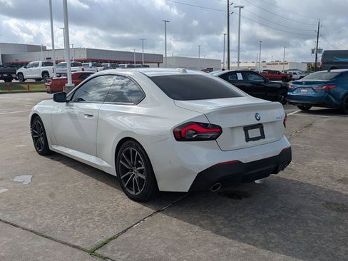 Used 2024 BMW 230i Coupe w/ Convenience Package RWD image 7