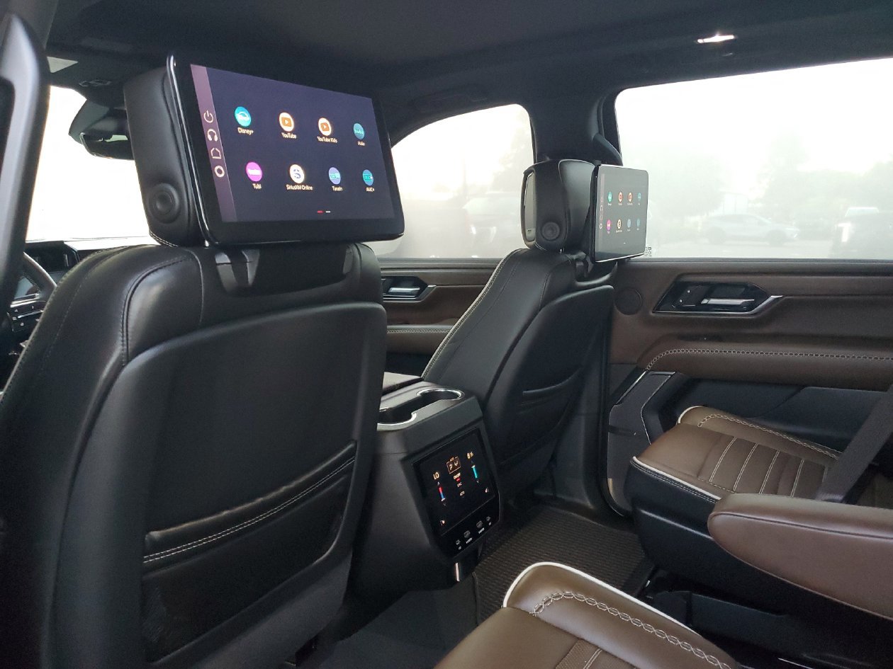 Used 2026 GMC Yukon XL Denali Ultimate AWD/4WD image 9