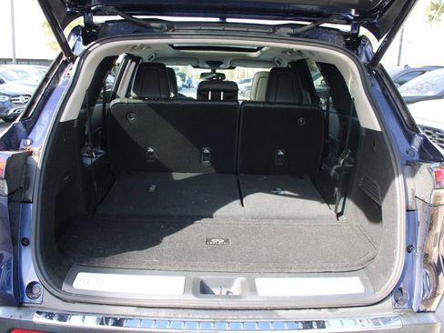 Used 2022 INFINITI QX60 Sensory w/ Cargo Package image 42