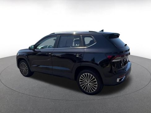 Used 2026 Volkswagen Taos SE FWD image 10
