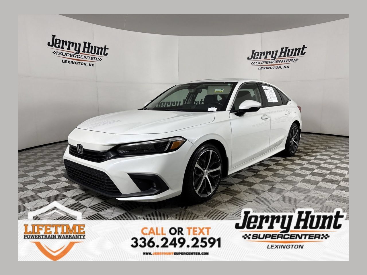 Used 2024 Honda Civic Touring image 1