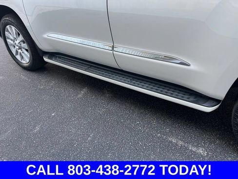 Used 2018 Toyota Sequoia Platinum AWD/4WD image 35