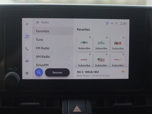 Used 2023 Toyota RAV4 XLE w/ Convenience Package image 23