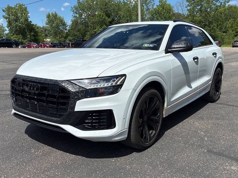 Used 2019 Audi Q8 Prestige w/ Luxury Package AWD/4WD image 1