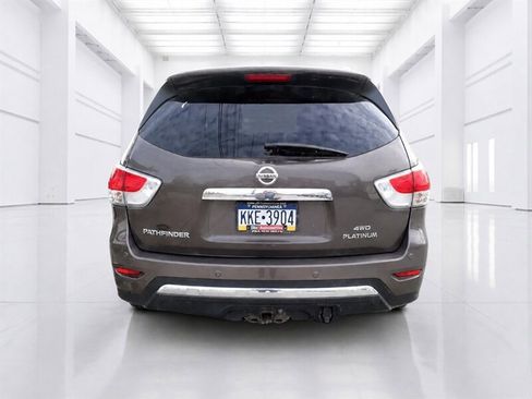 Used 2015 Nissan Pathfinder Platinum w/ Family Entertainment Package AWD/4WD image 3