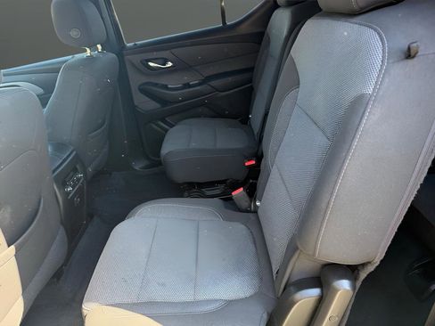 Used 2023 Chevrolet Traverse LT AWD/4WD image 34