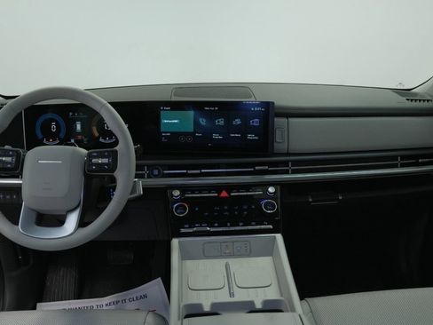 Used 2025 Hyundai Santa Fe SEL image 41