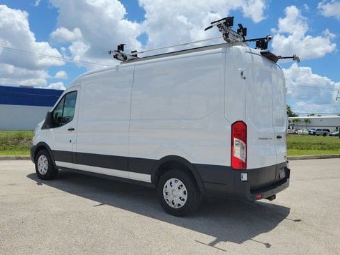 Certified 2023 Ford Transit 250 Medium Roof RWD image 4