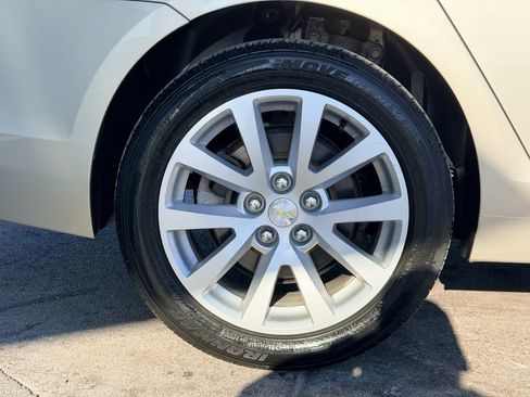 Used 2015 Chevrolet Malibu LT FWD image 28