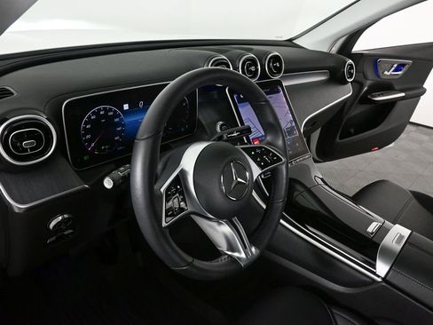 Used 2023 Mercedes-Benz GLC 300 4MATIC image 6