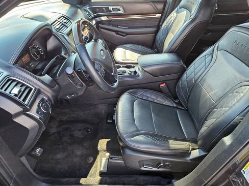 Used 2017 Ford Explorer Platinum AWD/4WD image 19