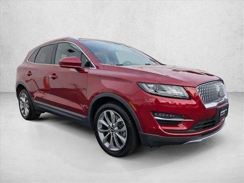 Used 2019 Lincoln MKC Select image 3