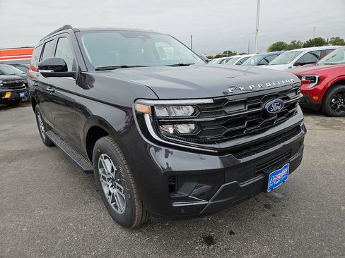 New 2026 Ford Expedition Active RWD image 2