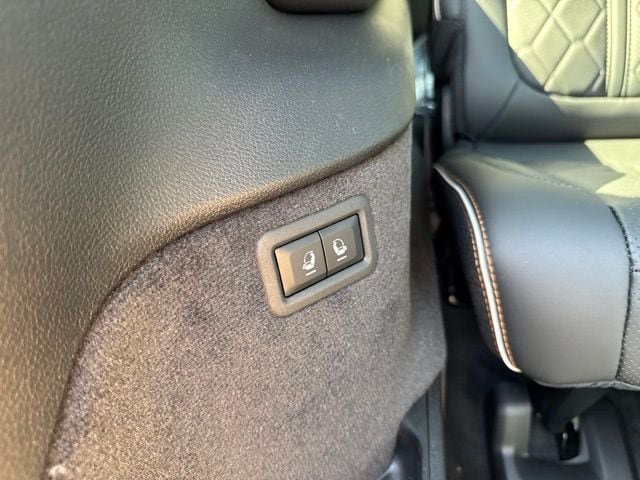 New 2026 Jeep Grand Wagoneer L Summit AWD/4WD image 28