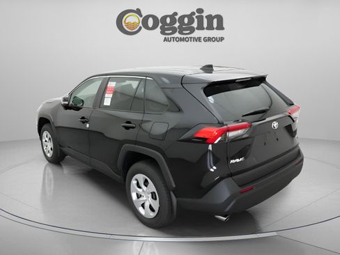 Certified 2025 Toyota RAV4 LE image 9