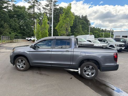 Used 2025 Honda Ridgeline TrailSport image 8