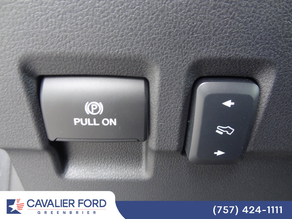Certified 2024 Ford F350 Lariat w/ Lariat Ultimate Package AWD/4WD image 17