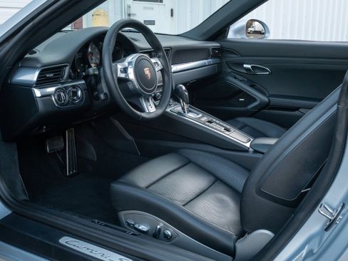 Used 2015 Porsche 911 Carrera S image 4