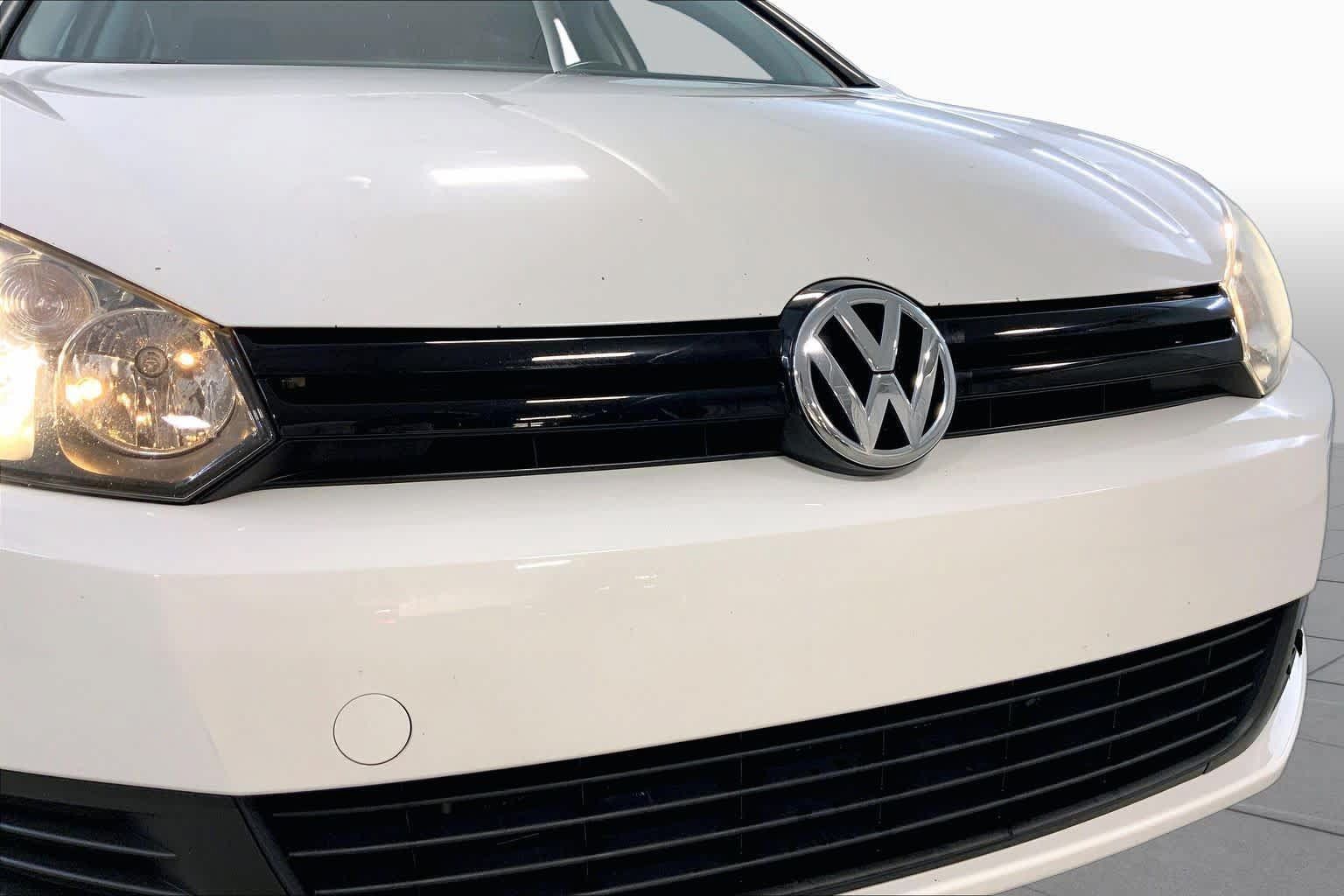 Used 2013 Volkswagen Golf 4-Door FWD image 32