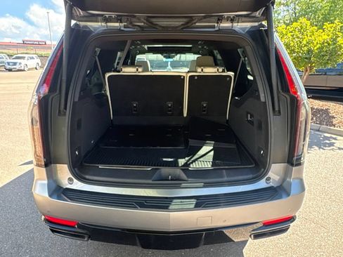 Used 2022 Cadillac Escalade ESV Sport w/ Touring Package AWD/4WD image 23