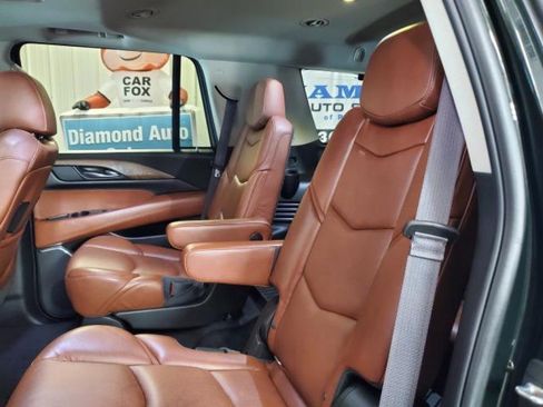Used 2016 Cadillac Escalade Premium AWD/4WD image 12