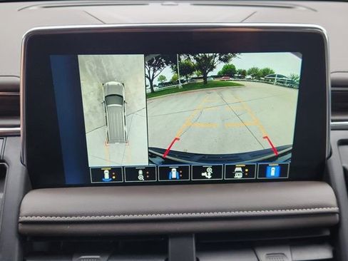 Used 2023 Chevrolet Tahoe Z71 w/ Z71 Off-Road Package image 6