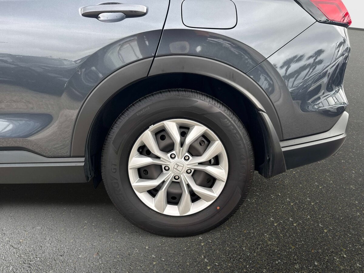 Used 2025 Honda CR-V LX image 10