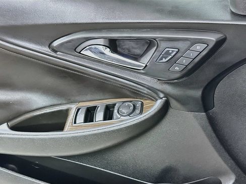 Used 2016 Chevrolet Malibu Premier w/ Driver Confidence Package FWD image 21