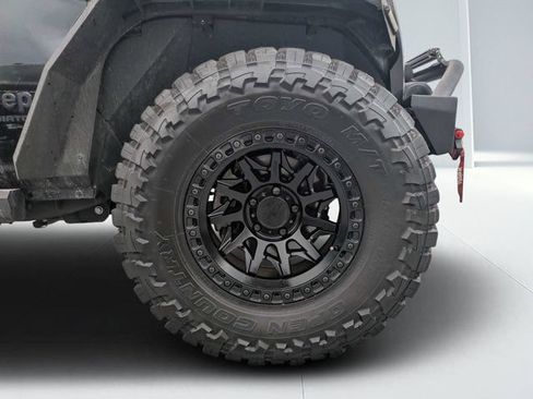 Used 2022 Jeep Gladiator Sport AWD/4WD image 10