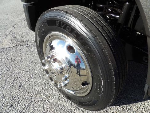 Used 2024 Ford F550 4x4 Crew Cab Super Duty image 11