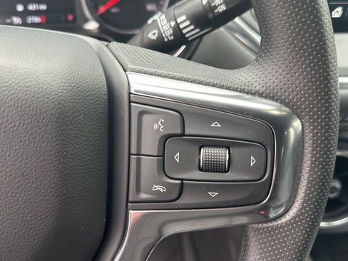 Used 2025 Chevrolet Blazer LT w/ Convenience Package image 16