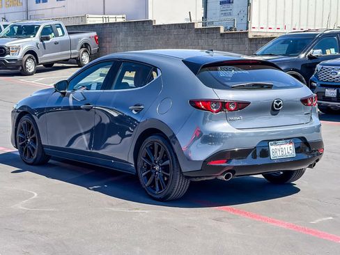 Used 2020 MAZDA MAZDA3 Hatchback w/ Premium Package FWD image 2