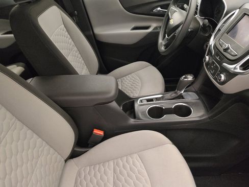 Used 2020 Chevrolet Equinox LS FWD image 21